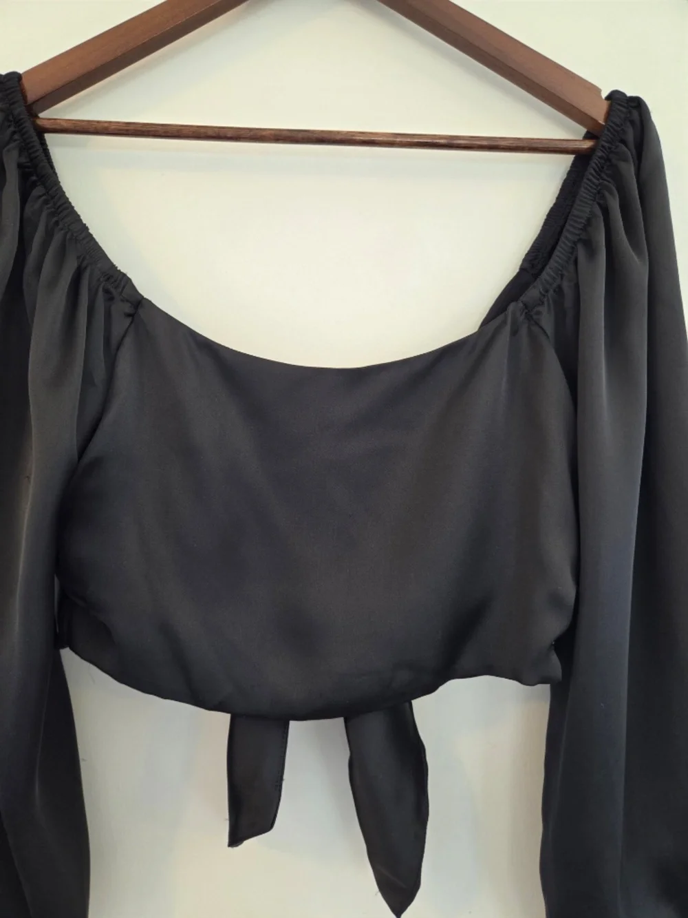 Cropped black satin top S balloon sleeves tie back button cuff festival boho - Picture 2 of 14